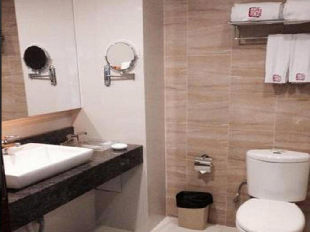 Poly Hotel, Kuangcsou Kültér fotó